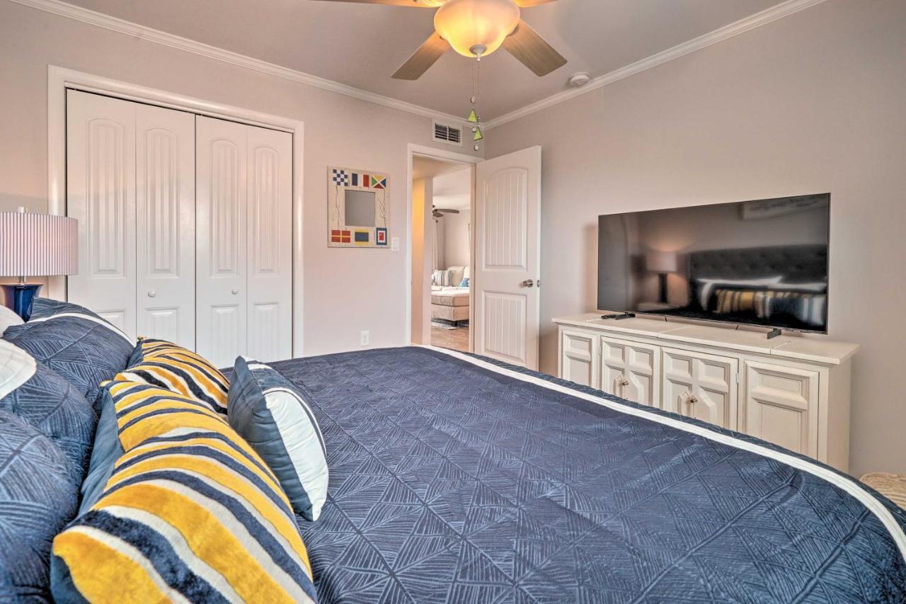 Beachfront Condo With Unobstructed Ocean Views! Oak Island Exterior photo